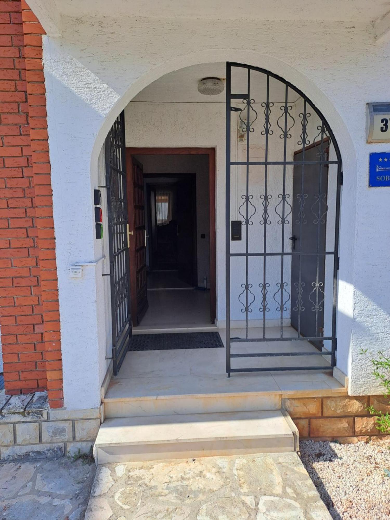Romansa Guest House 자다르 외부 사진